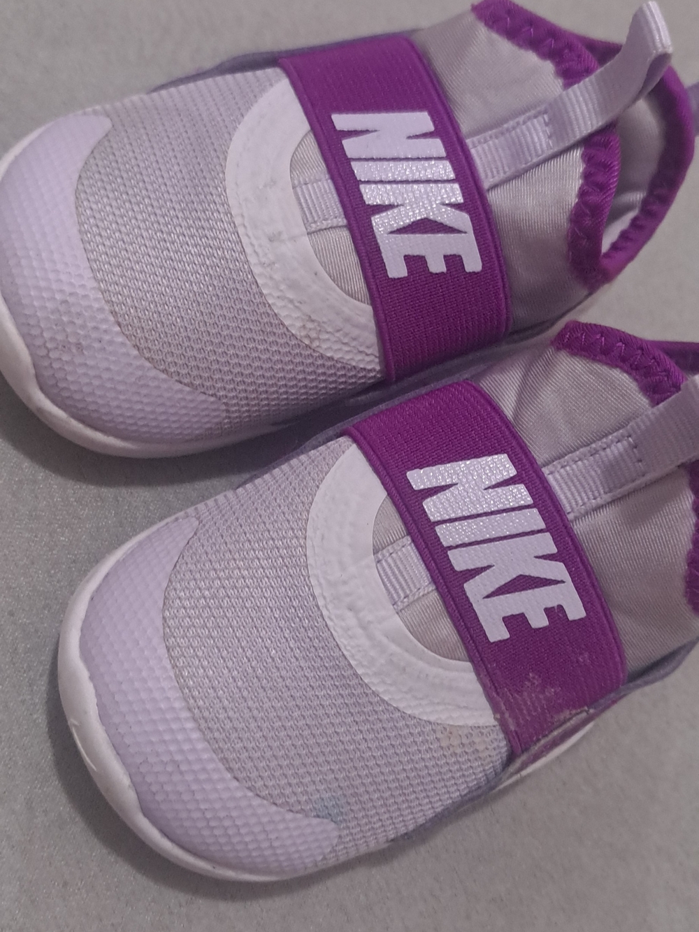 Nike Kids Slip-On Sneakers in Lavender and Purple 5.5